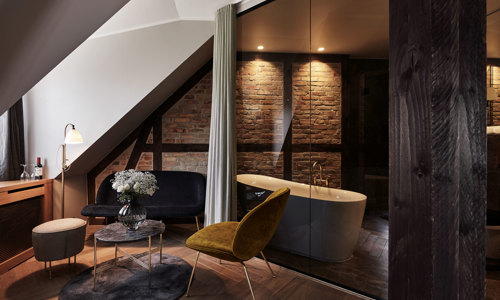 Ascot Hotel